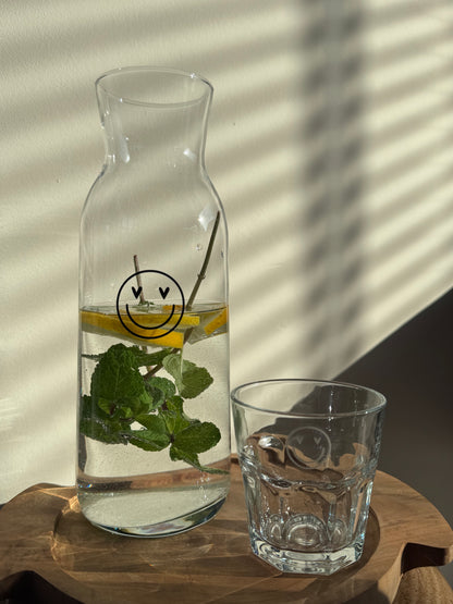 Waterkaraf met smiley | helder glas -  NOA